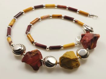 Collier mit Perlen und Fluorit
